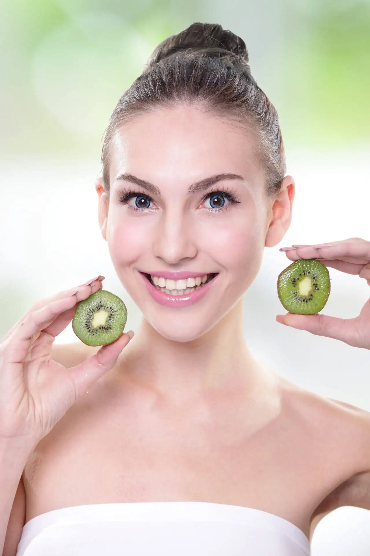 Découvrez comment le kiwi peut transformer votre peau !