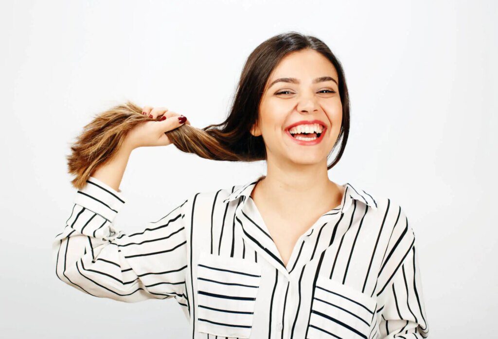 Le secret des cheveux éclatants de santé : le vinaigre blanc Le secret des cheveux éclatants de santé : le vinaigre blanc