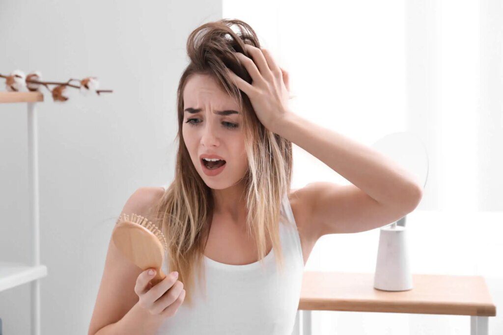 Chute de cheveux : comment réagir efficacement pour retrouver une chevelure abondante