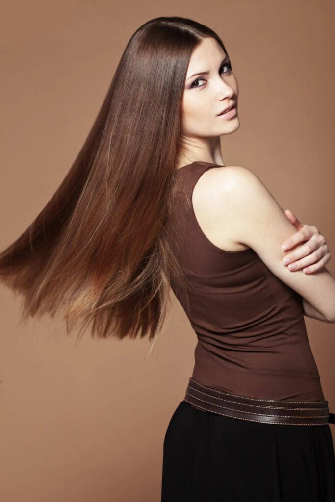 Les bienfaits de l'huile d'argan pour des cheveux resplendissants Les bienfaits de l'huile d'argan pour des cheveux resplendissants