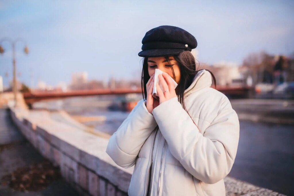 Rhume et virus hivernaux, une solution naturelle à base d'ail et de miel ! Rhume et virus hivernaux, une solution naturelle à base d'ail et de miel !