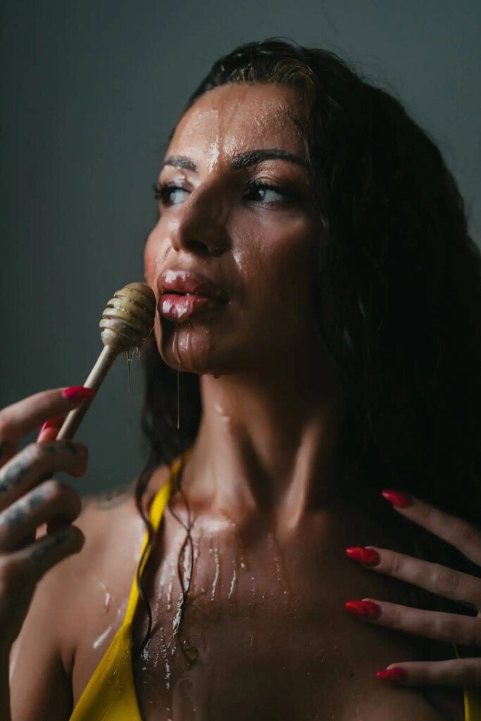Prendre soin de sa peau avec des ingrédients naturels : l'huile d'olive et le miel à l'honneur Prendre soin de sa peau avec des ingrédients naturels : l'huile d'olive et le miel à l'honneur