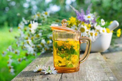 Découvrez 5 tisanes relaxantes pour le soir