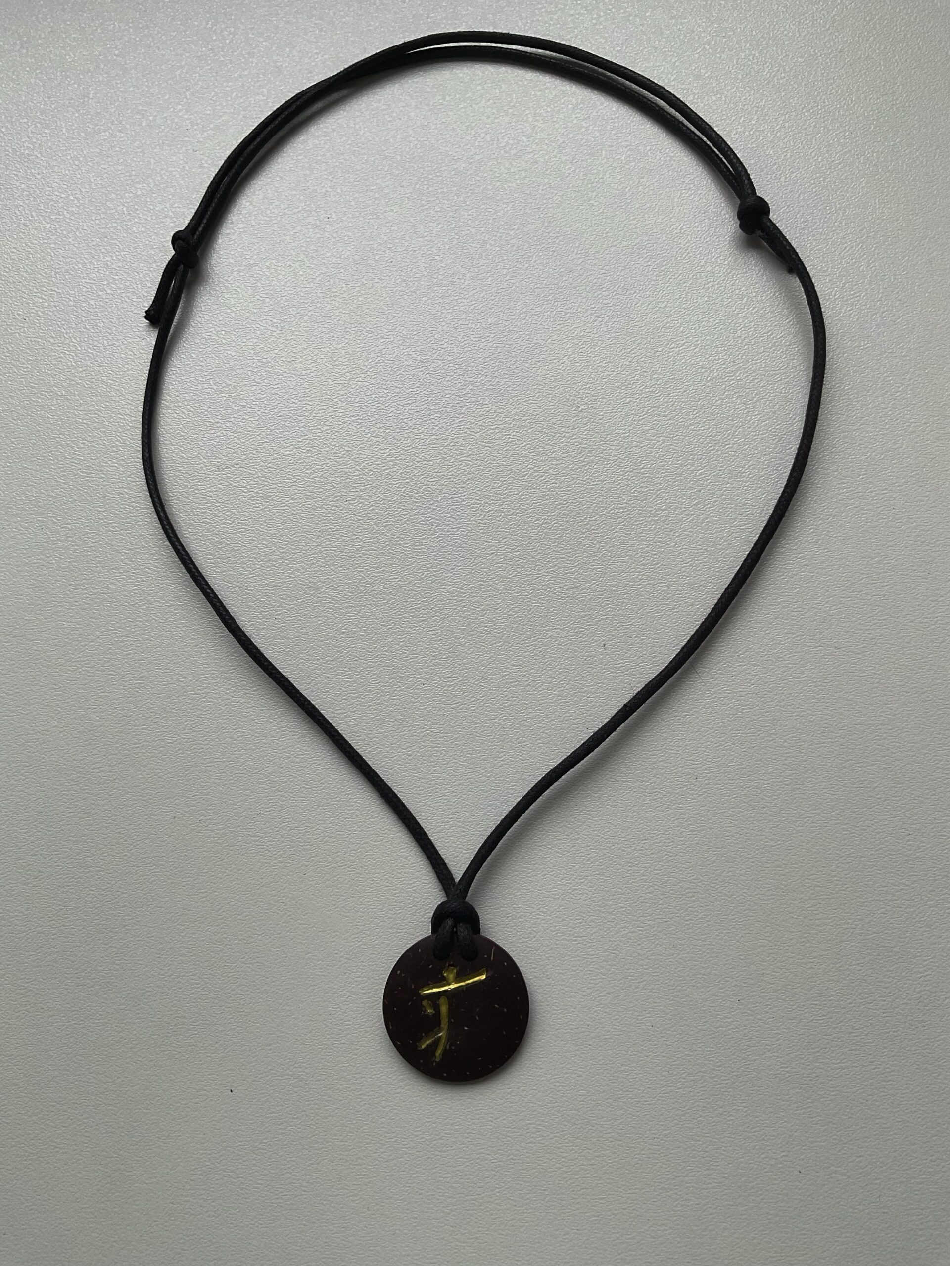 Collier de protection énergétique avec noeuds coulissants – Image 2