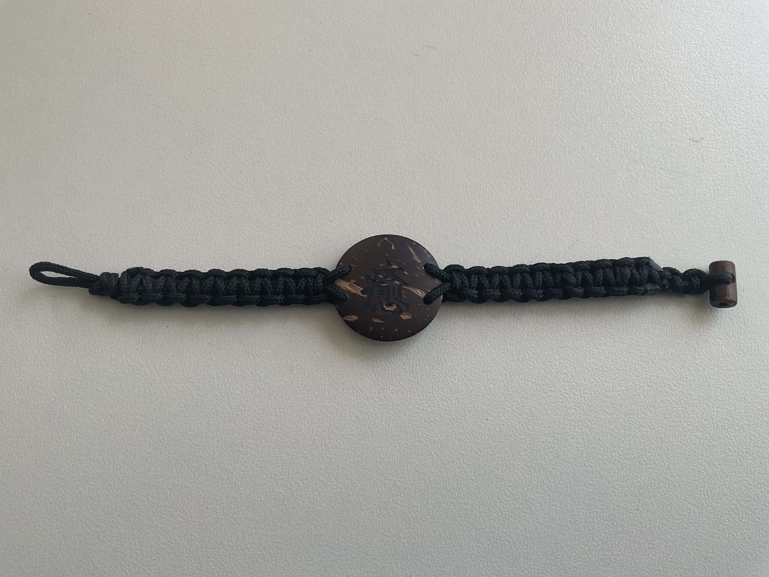 Bracelet de protection énergétique avec fermoir perle bois