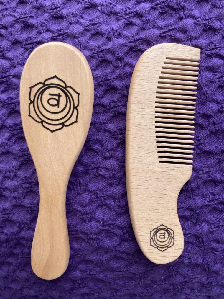 Brosse et peigne énergétiques pour bébé – Image 3