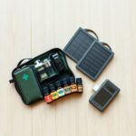 Créer une trousse de secours énergétique pour voyager sereinement en 2025